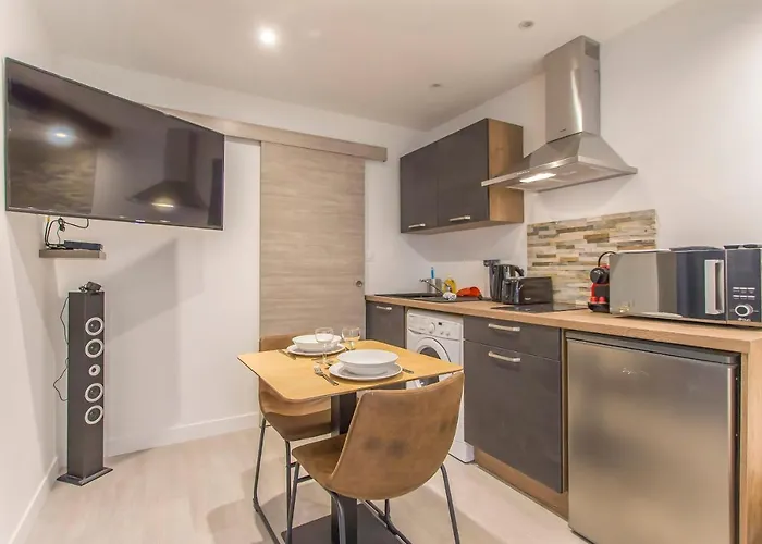 R'studio 18 Hyper Centre